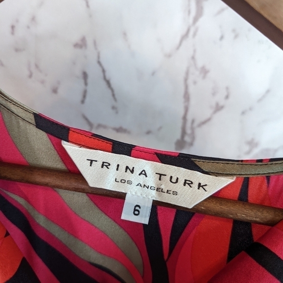Trina Turk Silk Stretch Mini Dress Size 6 Small Cowl Pink Black Luci Stripe - Picture 4 of 11